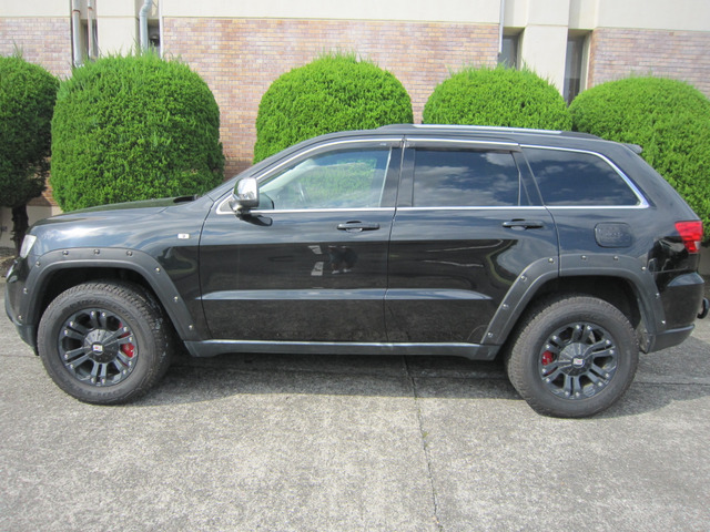 グランドチェロキーラレード 4WD