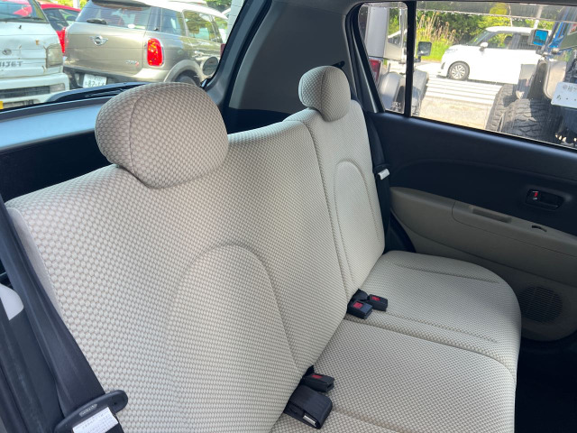 トラックの車検や整備、販売も承っております。小型から大型までご対応可能です。