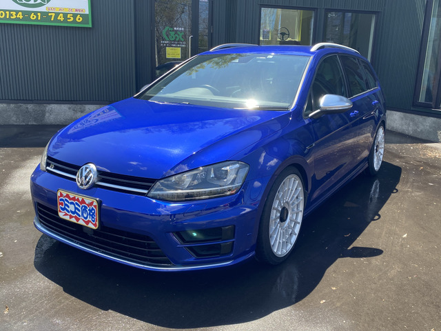本州仕入れ車のフォルクスワーゲン ゴルフRヴァリアントが仲間入りしました〜♪ローダウン&19インチアルミでキマッテマス(≧v≦)