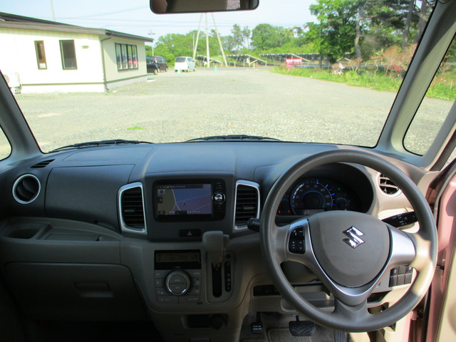 気持ちよくお乗りいただくため、外装・内装ともに清掃致しました!運転席が快適だと、日々の運転も楽しくなりますね♪