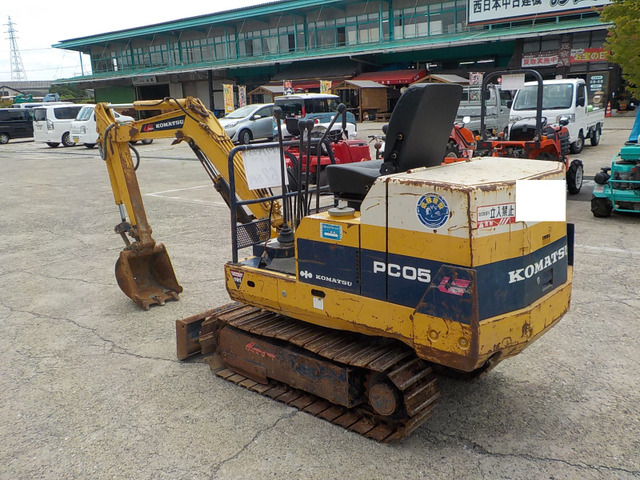 コマツ油圧ショベル