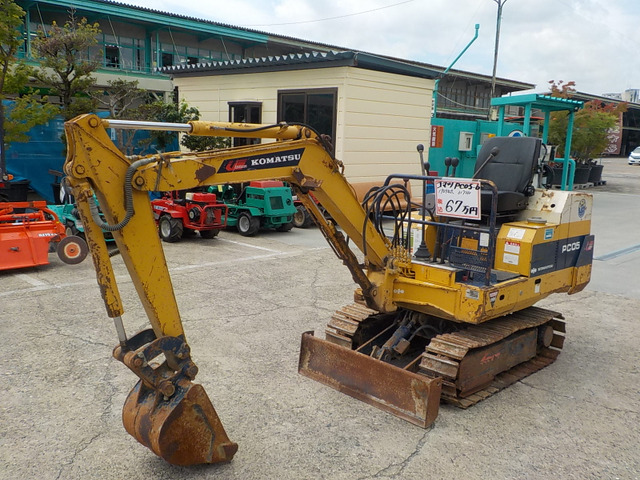 コマツ油圧ショベル