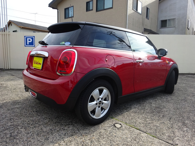 �X�ɓ��Ђ̍݌ɎԂ͓����͏��ۃN���[�j���O�ς�!�O���̓K���X�R�[�e�B���O�������܂�!!�[�Ԍ�͉��K�ɂ���肢�������܂����