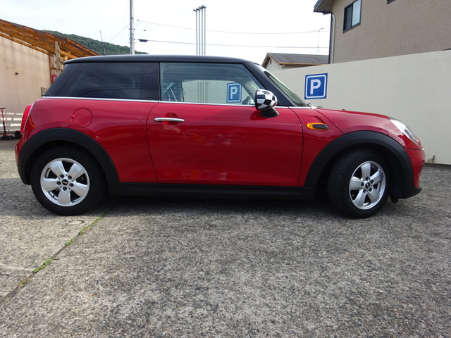 �X�ɓ��Ђ̍݌ɎԂ͓����͏��ۃN���[�j���O�ς�!�O���̓K���X�R�[�e�B���O�������܂�!!�[�Ԍ�͉��K�ɂ���肢�������܂����