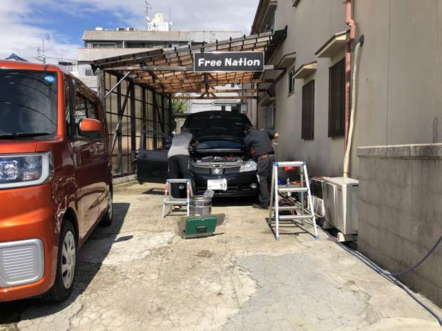 数ある販売店様の中より、当社のページをご覧頂きありがとうございます(^^)/ 当店は大阪府寝屋川市にございます。 ご来店の際は事前にご連絡いただけると幸いです。 ■住所:大阪府寝屋川市萱島本町16-8 ■TEL:090-9612-3440(代表:村上) トヨタ車・ダイハツ…