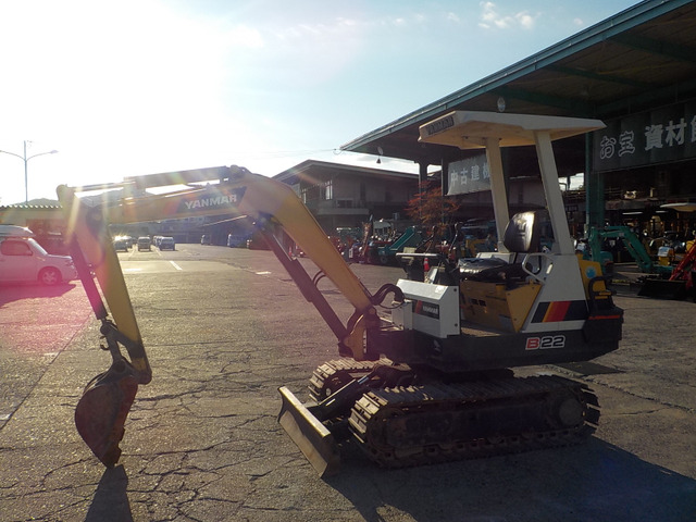 ヤンマーミニショベル