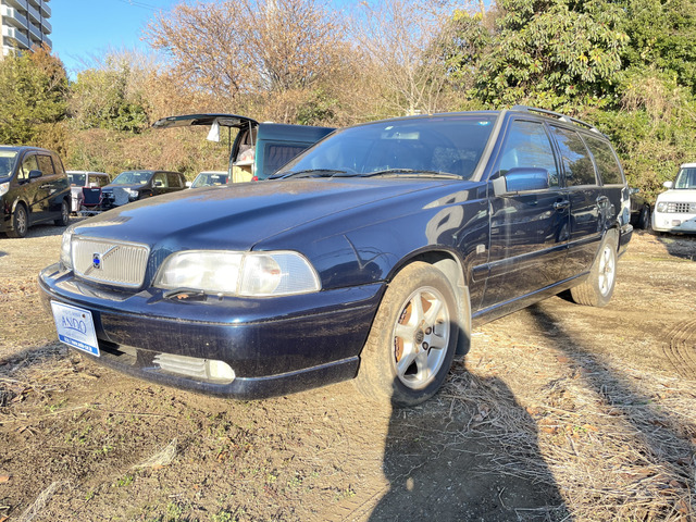 ボルボ V70 クラシック クラシック サンルーフ 評価点4 55.0万円 平成11年(1999年) 神奈川県 中古車 - 価格.com