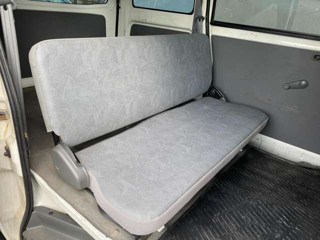 ��183�������������X�͍���183���������ɂ������܂�!��ʂ�ɖʂ��Ă���܂�!�ڂ̑O�ɂ̓o�X��u�����v���������܂��̂ŁA���C�y�ɂ����X��������(^^��j�R�j�R�����^�J�[�̊Ŕ��ڈ�ł�!