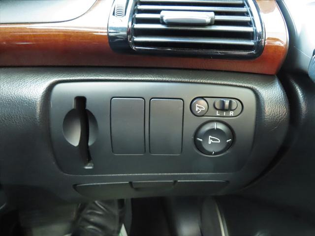 �S���E�S���E�S��4930&times;1845&times;1455mm �J�^���O�R��10�E15���[�h�R�� 8.6km/���b�g�� �ԗ��d��1760kg���{�f�B���ʌ����ρ��������ρ����[���N���[�j���O�ρ��R�ۏ��L�ρ�