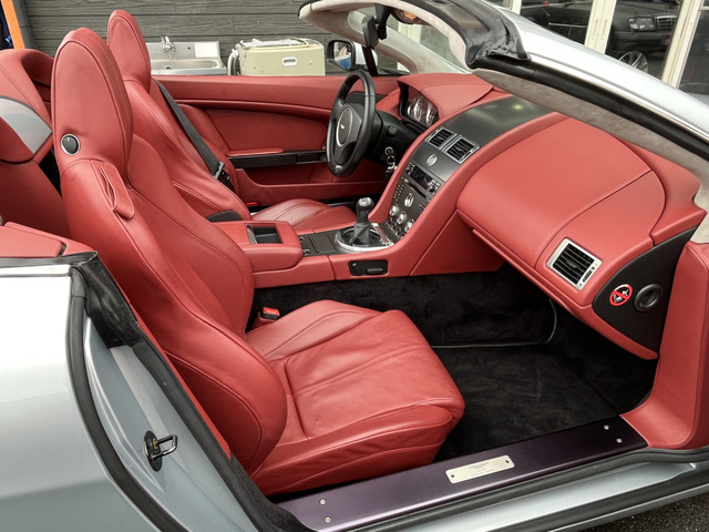 助手席も使用感が少なくきれいな状態です!