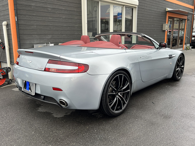 非常に希少な6速MT車のロードスターです。10年以上探してようやく入庫しました!