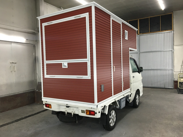 �[�ԑO�_���ł́A�G���W�����͂��ߑ����⑕���i�̓_�����X�^�b�t�����J�ɂ�点�Ē����܂��̂ň��S���ăJ�[���C�t�𑗂鎖���ł��܂�!