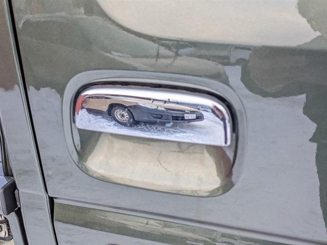 限定車なのでメッキノブになります