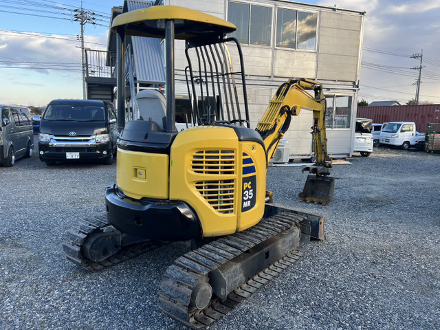 コマツ油圧ショベル