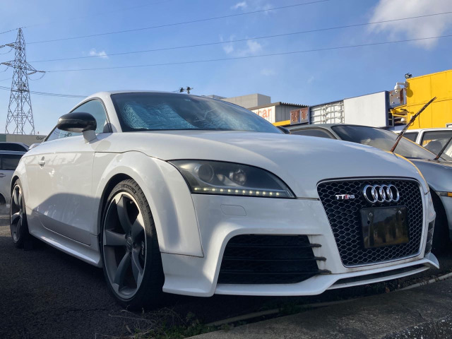 TTRSPlusクーペ（アウディ）2.5 4WD　ドライカーボンミラーカバーRS+用グリル 中古車画像