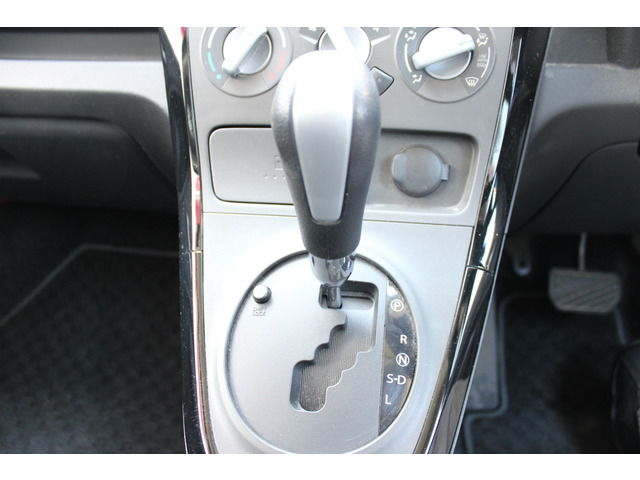 ���j�������Ɋւ�炸�A���C�y�ɂ����X������悤�X�^�b�t�ꓯ�����X���҂����Ă���܂���