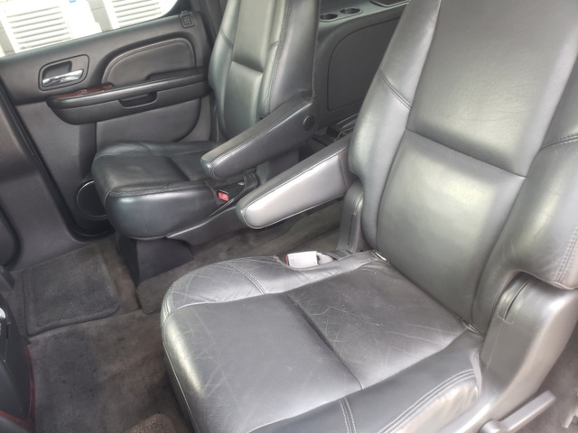 �����Ђ̍Ŋ��w��JR�z��Ԓˉw�ɂȂ�܂��B�w����̑��}������܂��̂ŁA�d�Ԃł����X�����ꍇ�͎��O�ɂ��\���t���������B