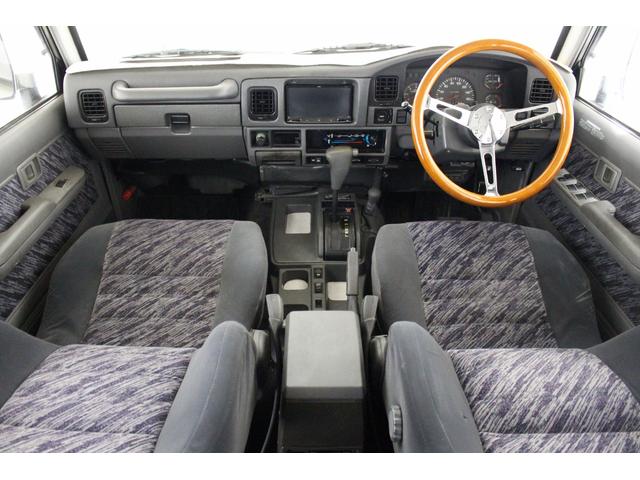 ランドクルーザープラド3.0 SX ディーゼル 4WD