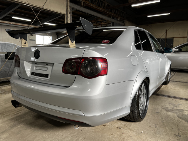 �G�N�X�e���A�́A�N�[�y��f�i�����闬���悤�ȃ{�f�B���C��