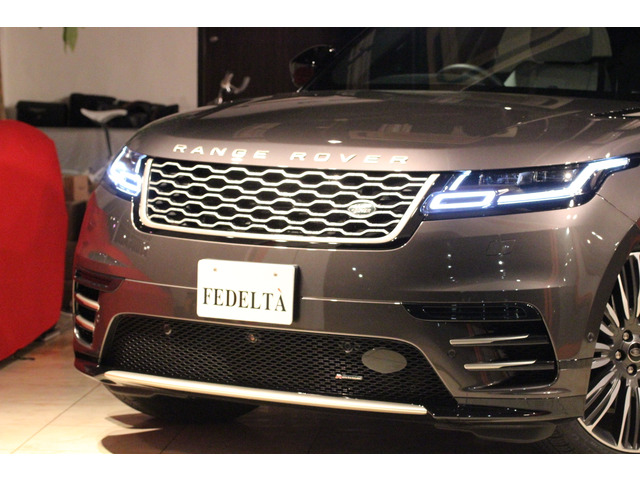 レンジローバーヴェラールオーリック エディション 4WD