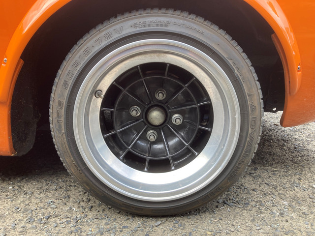 ������ �{��TOSCO 8J-13