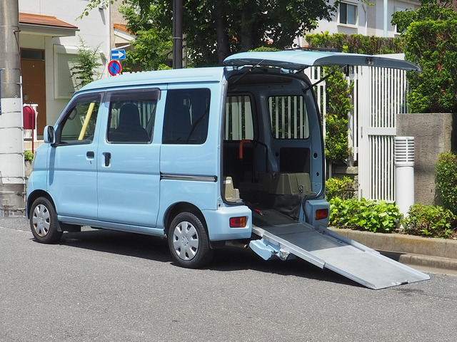 ハイゼットカーゴ(ダイハツ) 福祉車両 スローパー 車いす移動車 中古車画像