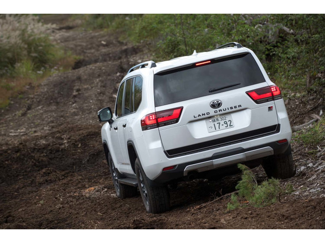 ランドクルーザー3003.3 GRスポーツ ディーゼル 4WD