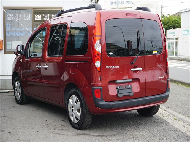 新品バッテリー・ワイパーゴム・エンジンオイル・オイルエレメント・ブレーキオイル交換して納車いたします。