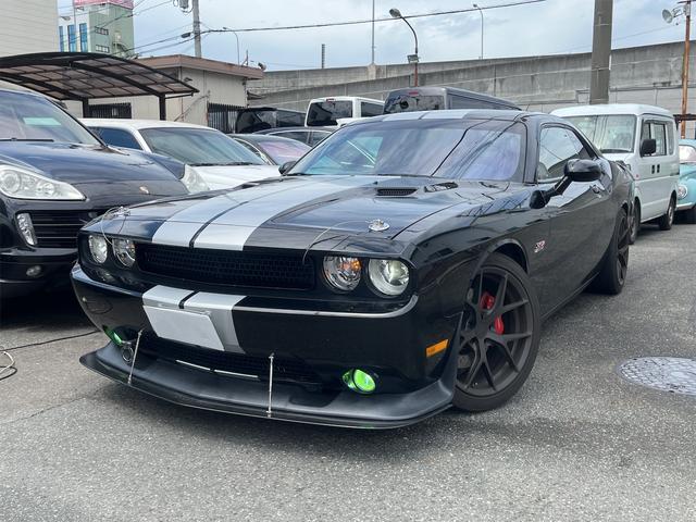 チャレンジャーSRT8 392