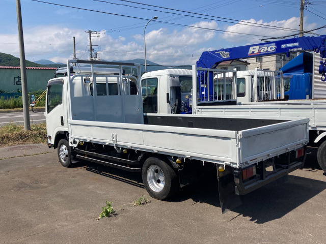 ���Ђł͎ԗ��̓h���E�ˑ����������Ă���܂��̂� ���C�y�Ɏ��q�E�[�ԁE�����E����Ȃǂ��₢���킹�������B �܂��A���X�̉c�Ƃ�9������18���܂łƂȂ��Ă���܂��B