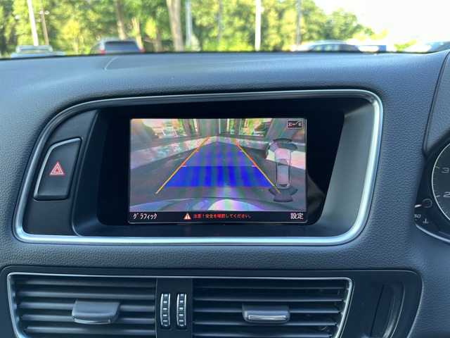 もちろん駐車が安心出来るバックカメラも装備済みです♪