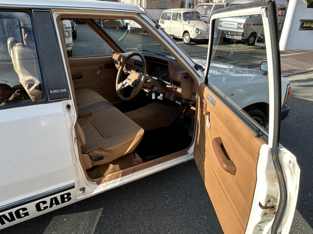 日産 ダットサンピックアップ 720 キングキャブ 242.0万円 昭和