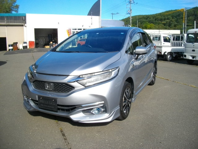 シャトル(ホンダ) 1.5 ハイブリッド X 4WD 中古車画像