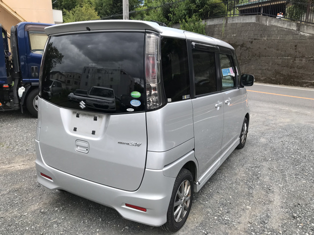 自社ローンでの独自審査で分割で車が買えます! ローンが組めない理由は様々ですが、お客様に車をお届けできるよう親身にご相談に乗ります!