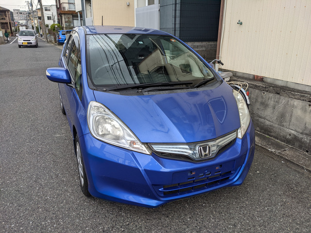 フィットハイブリッド1.3 ナビプレミアムセレクション