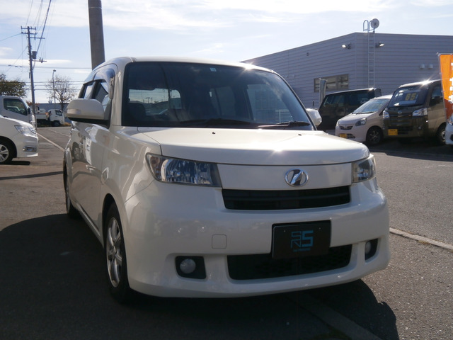 bB(トヨタ) 1.3 S HIDセレクション 4WD 中古車画像