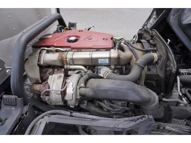 �L�x�ȃg���b�N�A���p�ԁA�n�C�G�[�X�Ȃǎ�舵���Ă���܂��B��xHP�������������Bhttp://www.vantruck.co.jp/