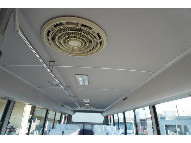 �V�Ԓ����������Ă���܂��B���g�p�̎ԂȂǂ����Ŕ[���������g���b�N����������u���Ă���܂��̂ł������������B