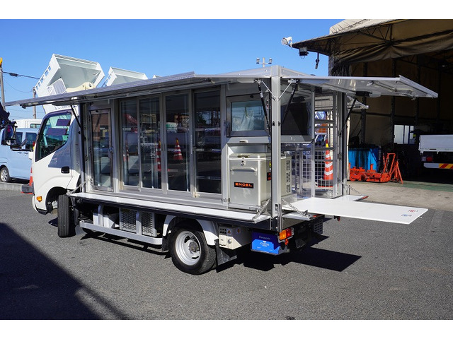 �L�x�ȃg���b�N�A���p�ԁA�n�C�G�[�X�Ȃǎ�舵���Ă���܂��B��xHP�������������Bhttp://www.vantruck.co.jp/