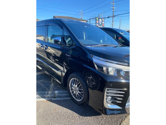 ヴォクシー1.8 ハイブリッド ZS