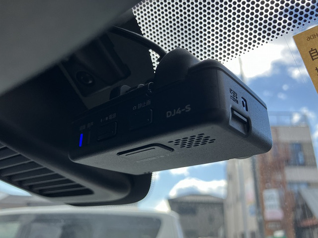 �h���C�u���R�[�_�[����������Ă���܂�!