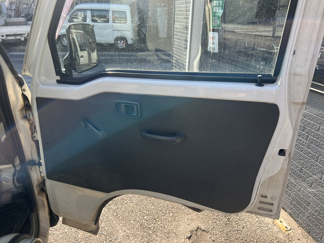 ���Ђł́A���k�ɗD�揇�ʂ̎�茈�߂��s���Ă���܂���B�����������Ă��邨�q�l�ɂ́A�����ڂ̂��₢���킹������������΂Ǝv���Ă���܂��B