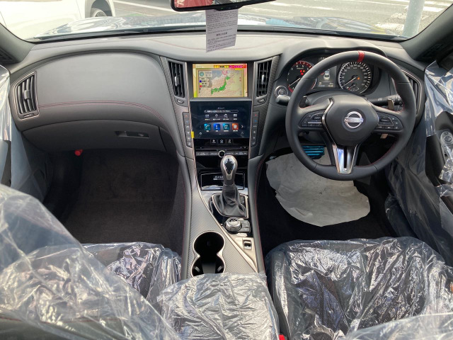 スカイライン3.0 NISMO RECAROシート+カーボン製フィニッシャー