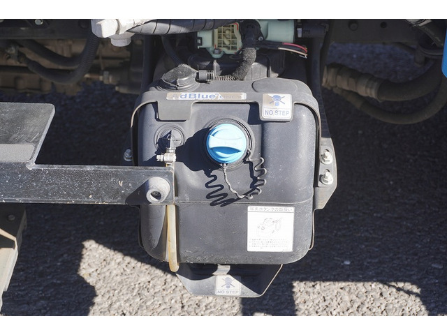 �L�x�ȃg���b�N�A���p�ԁA�n�C�G�[�X�Ȃǎ�舵���Ă���܂��B��xHP�������������Bhttp://www.vantruck.co.jp/