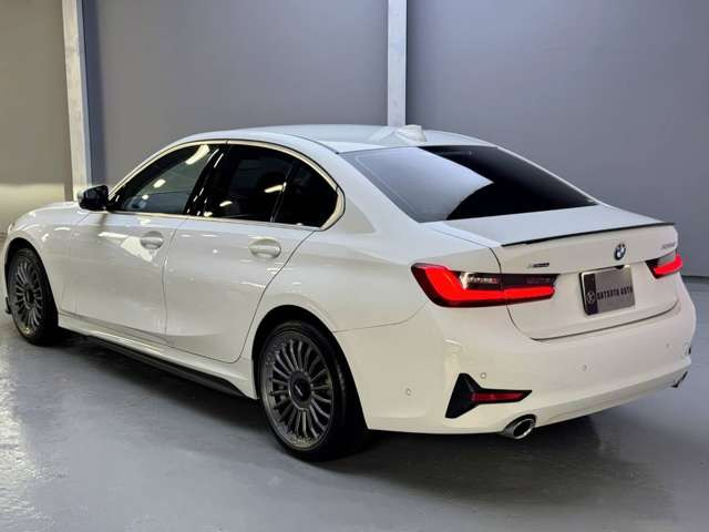 3シリーズセダン320d xドライブ  4WD