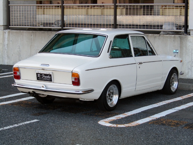ソフビ　ゴジラ2000　トヨタカローラ　1999 ノベルティ ソフビ ゴジラ2000 トヨタカローラ 1999 ノベルティ - メルカリ