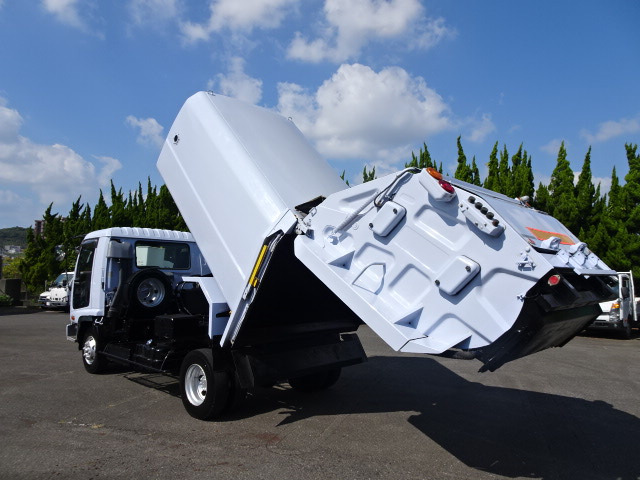 �y�ԑ��d�ʁz7975kg �y�S  ���z652cm �y�S  ���z224cm �y�S  ���z255cm