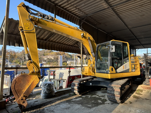 コマツ油圧ショベル