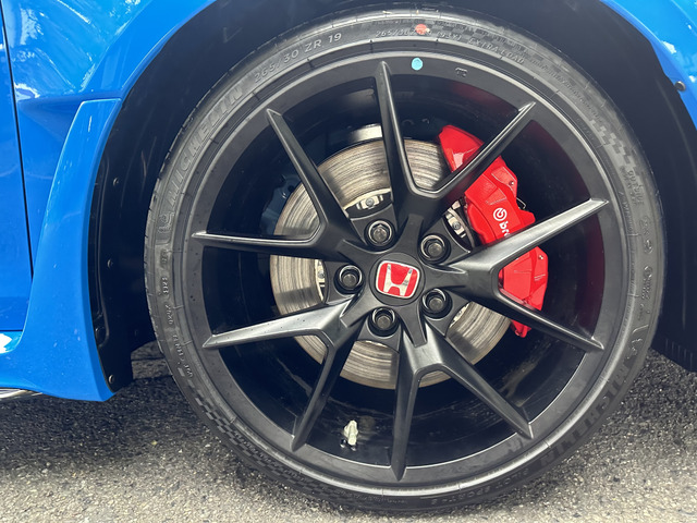 19�C���`�E���o�[�X�����A���~�z�C�[���ł��B