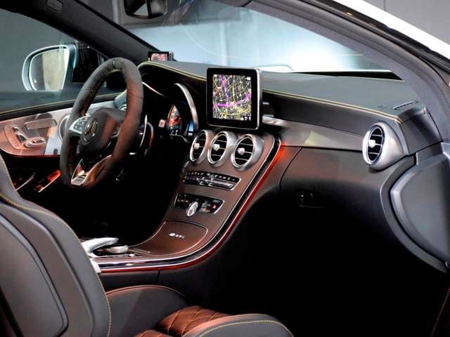 CクラスクーペAMG C63 S エディション1